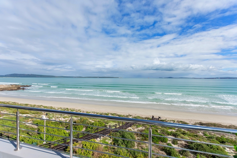 7 Bedroom Property for Sale in Calypso Beach Western Cape